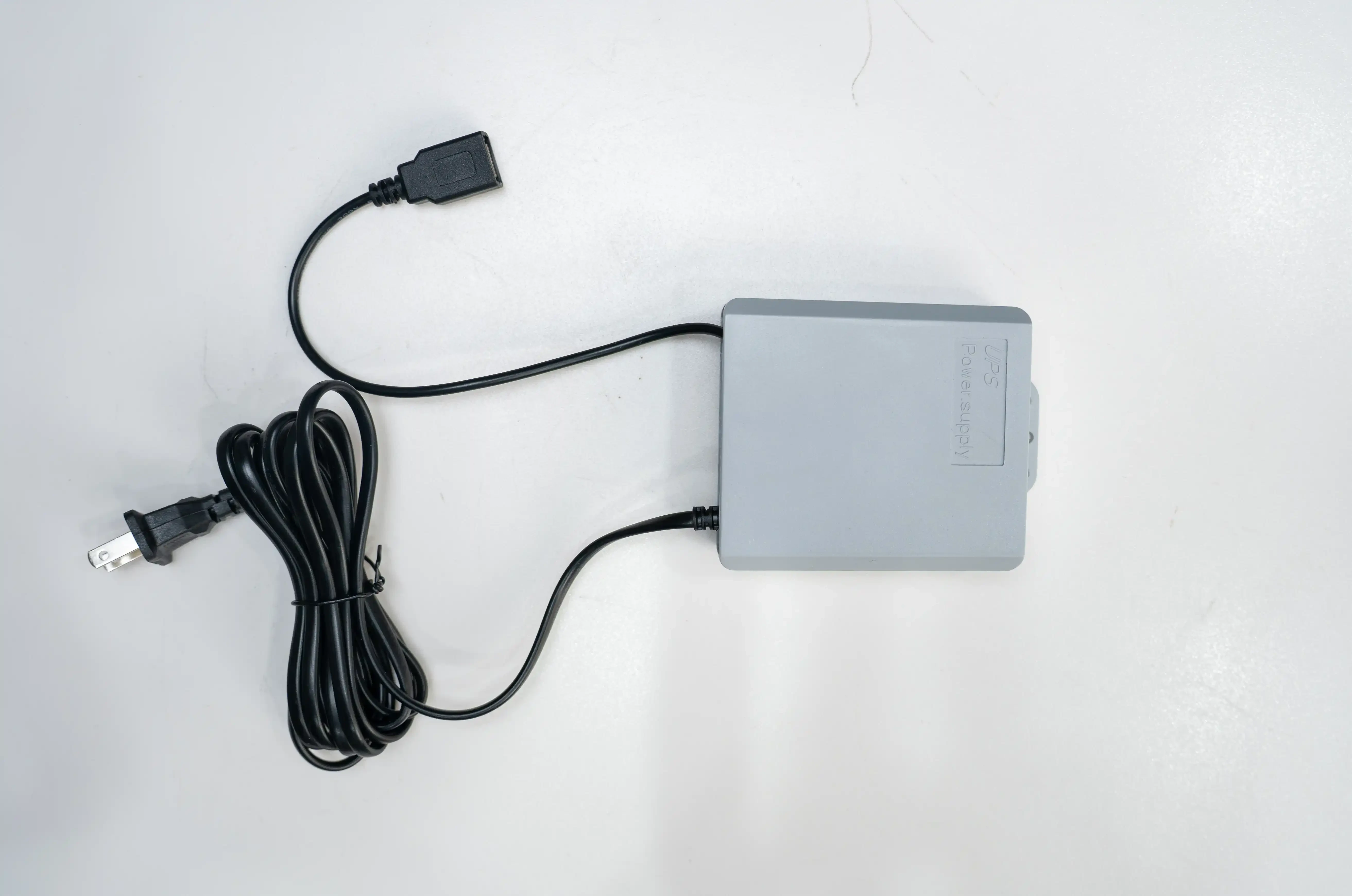 Bộ lưu điện MHPRO tai treo 5V-10W 12 tiếng (UPS Đầu ra usb)